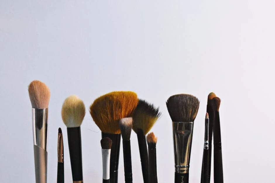 The Ultimate Guide to Makeup Brushes: Types and Uses