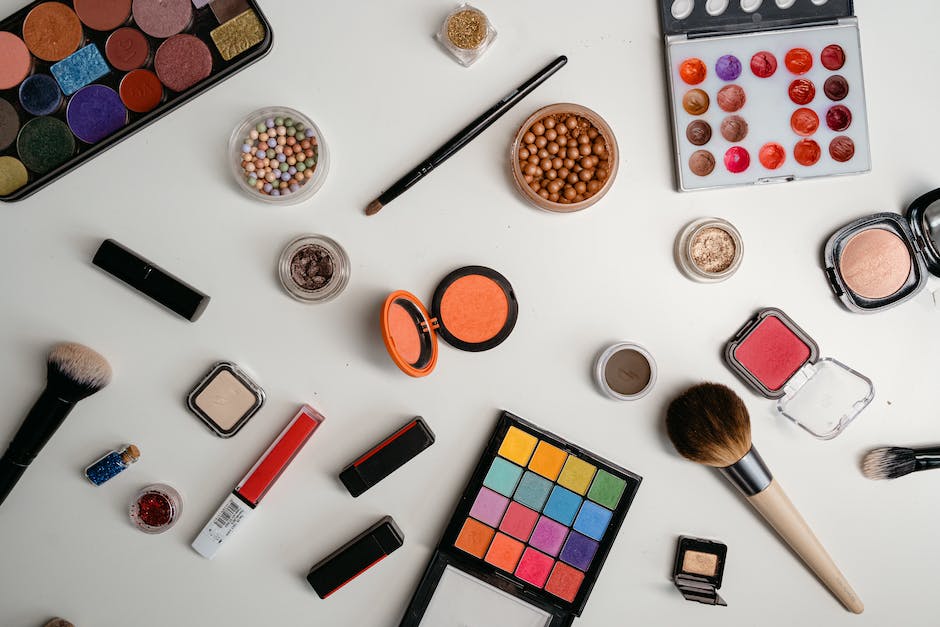 Make-Up Artistry: The Impacts of Using Vegan and Cruelty-Free Brushes