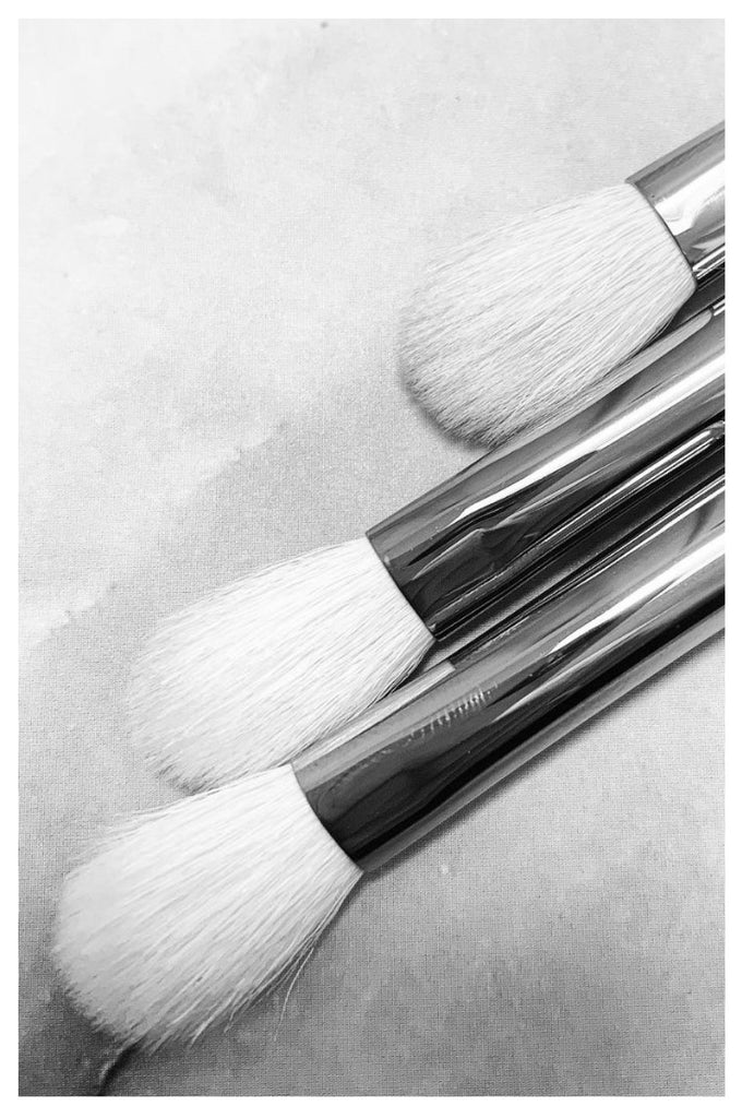R&M 517 Ultra Soft Eyeshadow Blending brush - Mehliza Beauty London
