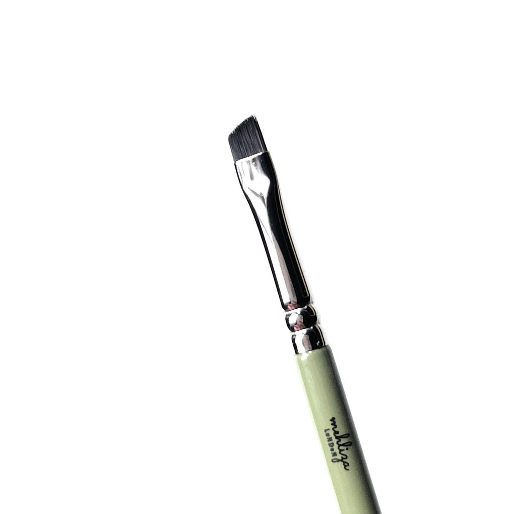 MG705 Tight Angle Lip Brush - Mehliza Beauty London