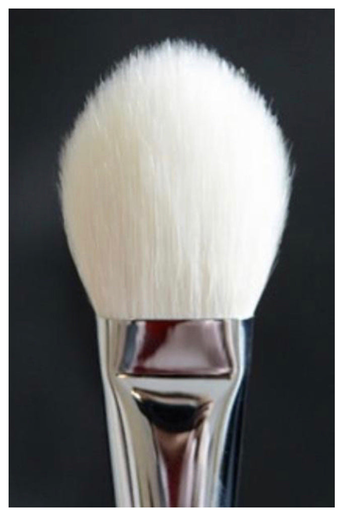 R&M 538 Face Focus Oval powder makeup brush - Mehliza Beauty London