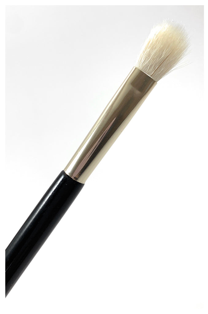 R&M Pro Blending Eyeshadow Brush - Mehliza Beauty London